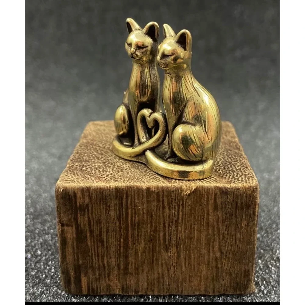 Brass Cat Figurine Gold Heart Tail Miniature Love Decor New